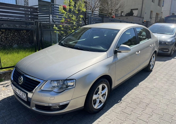 Volkswagen Passat cena 17499 przebieg: 206469, rok produkcji 2007 z Rumia małe 106